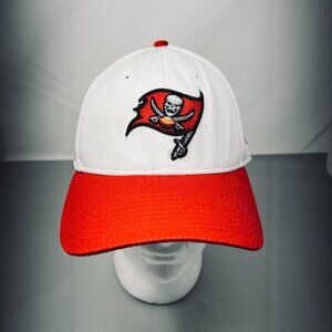 Tampa‎ Bay Buccaneers Mens Hat Cap Size Large -XL Red White New Era NFL 39Thirty